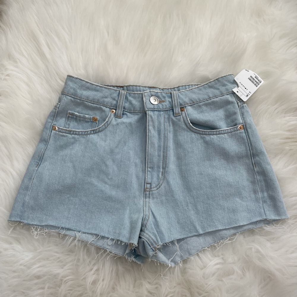 Brand New H&M light washed high waisted shorts